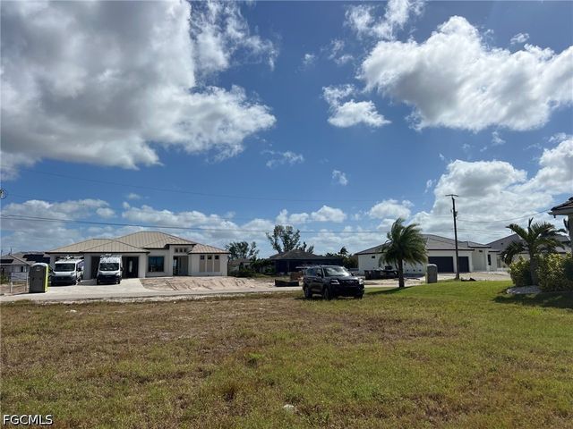 722 NW 39th AVE, Cape Coral, FL 33993