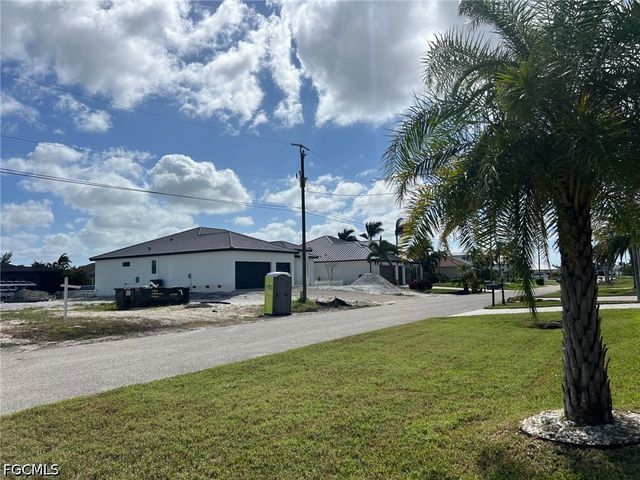 722 NW 39th AVE, Cape Coral, FL 33993