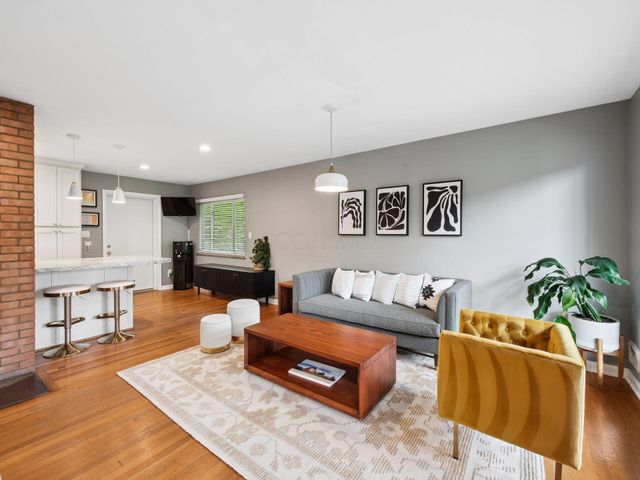 3727 Sunset Drive, Upper Arlington, OH 43221