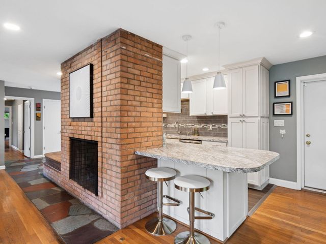 3727 Sunset Drive, Upper Arlington, OH 43221