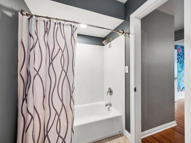 3727 Sunset Drive, Upper Arlington, OH 43221