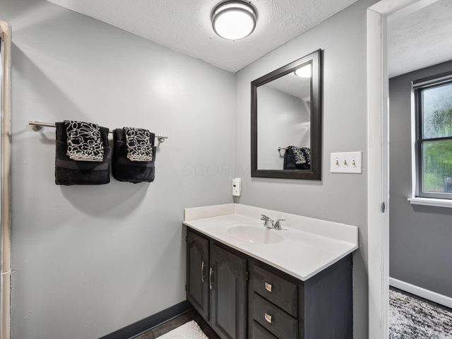 3727 Sunset Drive, Upper Arlington, OH 43221