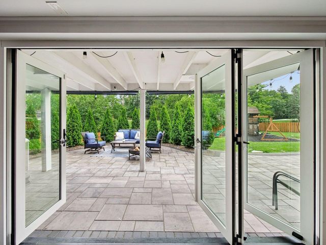 3727 Sunset Drive, Upper Arlington, OH 43221