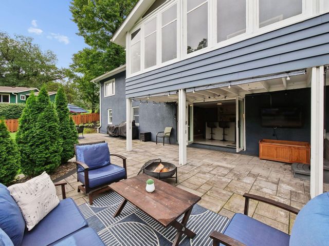 3727 Sunset Drive, Upper Arlington, OH 43221