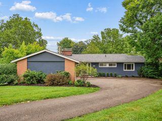 3727 Sunset Drive, Upper Arlington, OH 43221