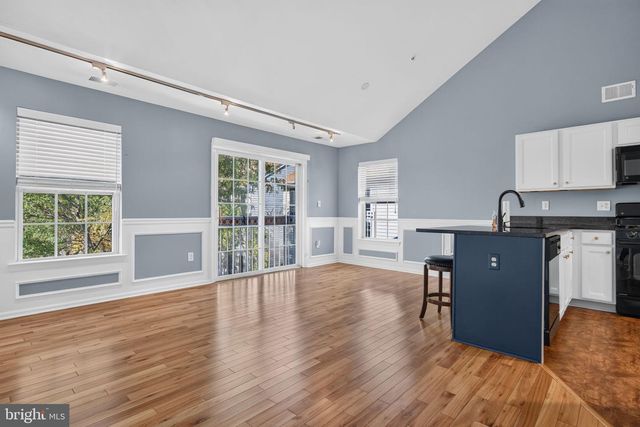 336 LISA WAY, Riverton, NJ 08077