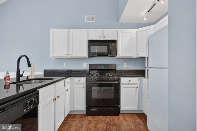 336 LISA WAY, Riverton, NJ 08077