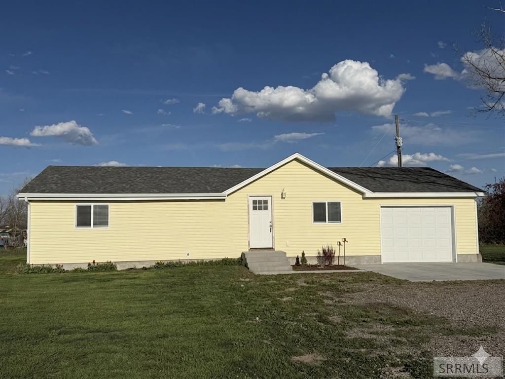 Image 1 of property listing at 330 W 300 N, Blackfoot, ID 83211