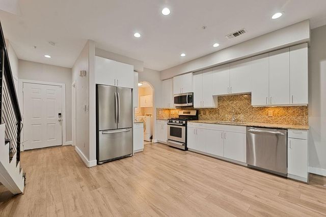 1616 Elgin Street 11, Houston, TX 77004