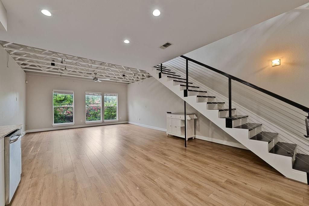 1616 Elgin Street 11, Houston, TX 77004
