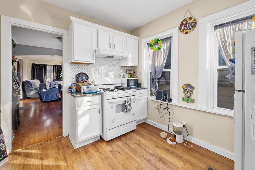 1311 S 14th STREET, Milwaukee, WI 53204