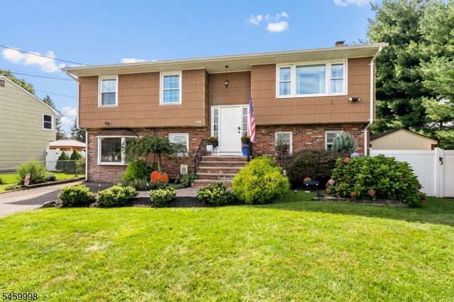 260 Pearl Pl, South Plainfield Boro, NJ 07080