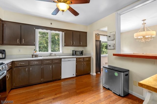 260 Pearl Pl, South Plainfield Boro, NJ 07080