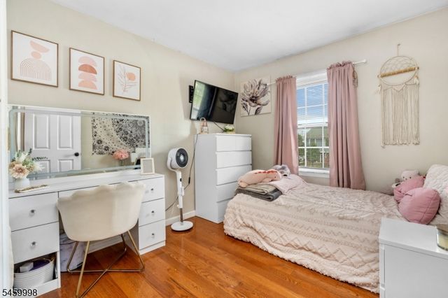 260 Pearl Pl, South Plainfield Boro, NJ 07080