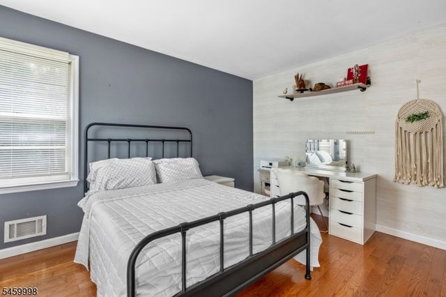 260 Pearl Pl, South Plainfield Boro, NJ 07080