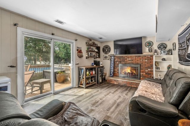 260 Pearl Pl, South Plainfield Boro, NJ 07080