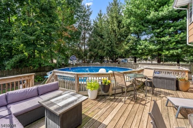 260 Pearl Pl, South Plainfield Boro, NJ 07080