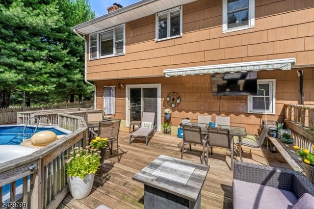 260 Pearl Pl, South Plainfield Boro, NJ 07080