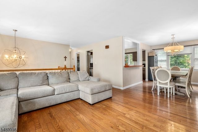 260 Pearl Pl, South Plainfield Boro, NJ 07080