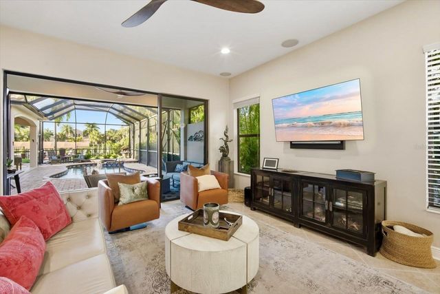 4203 5TH AVENUE NE, Bradenton, FL 34208