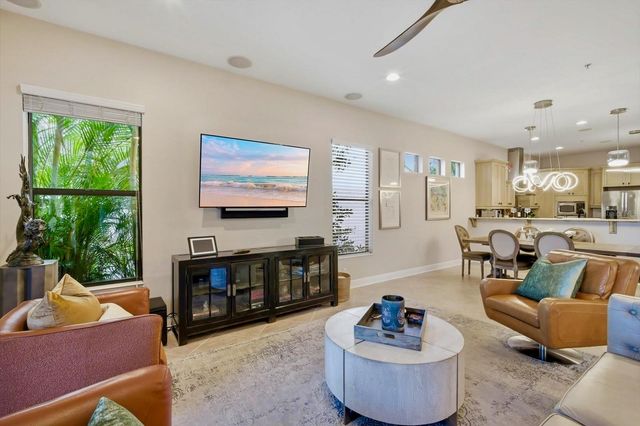 4203 5TH AVENUE NE, Bradenton, FL 34208