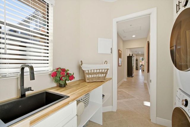 4203 5TH AVENUE NE, Bradenton, FL 34208