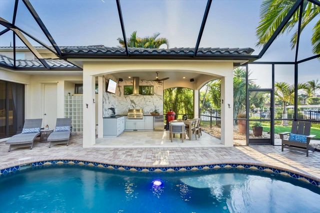 4203 5TH AVENUE NE, Bradenton, FL 34208