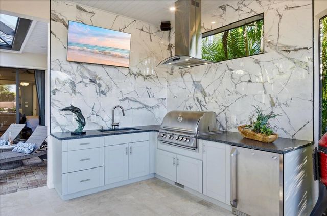 4203 5TH AVENUE NE, Bradenton, FL 34208