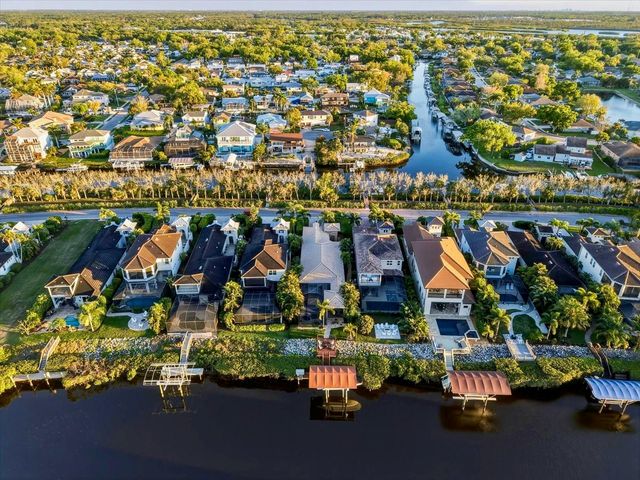 4203 5TH AVENUE NE, Bradenton, FL 34208