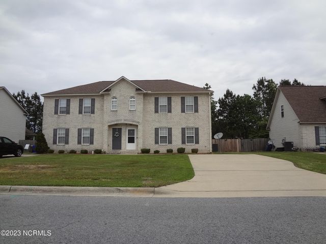 205 South Pointe Drive B, Winterville, NC 28590