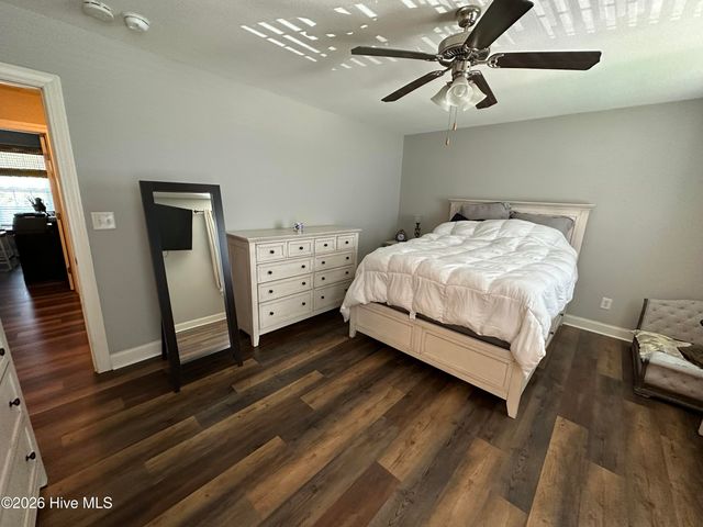 205 South Pointe Drive B, Winterville, NC 28590
