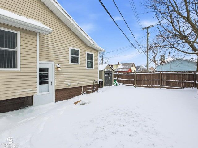 432 12th Street, Port Huron, MI 48060