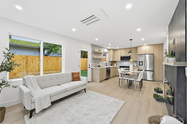 14323 Wayne Place N, Seattle, WA 98133