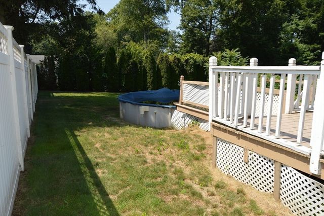 58 Baymor Dr, East Longmeadow, MA 01028