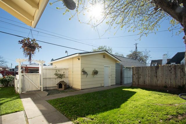 1122 Maple St, Marysville, CA 95901