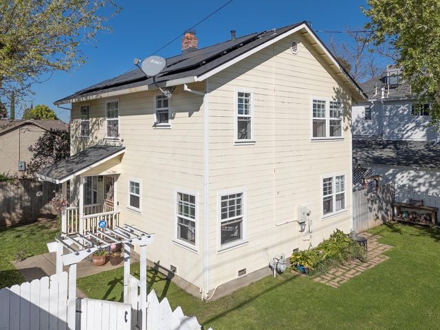 1122 Maple St, Marysville, CA 95901