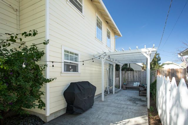 1122 Maple St, Marysville, CA 95901