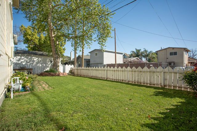 1122 Maple St, Marysville, CA 95901