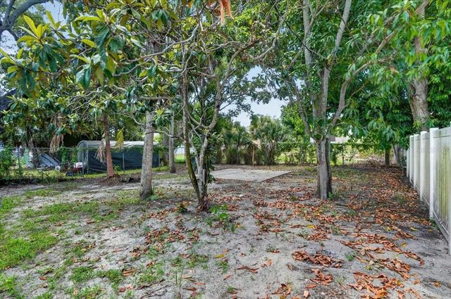 950 26TH AVENUE S, St Petersburg, FL 33705