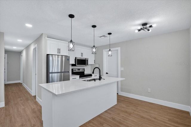 950 26TH AVENUE S, St Petersburg, FL 33705
