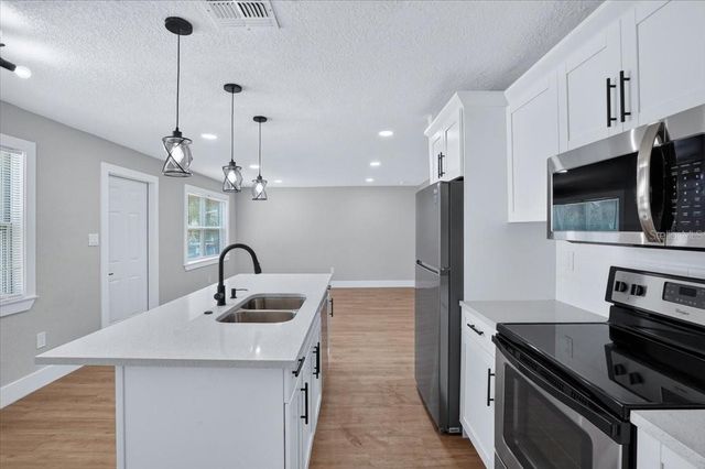 950 26TH AVENUE S, St Petersburg, FL 33705