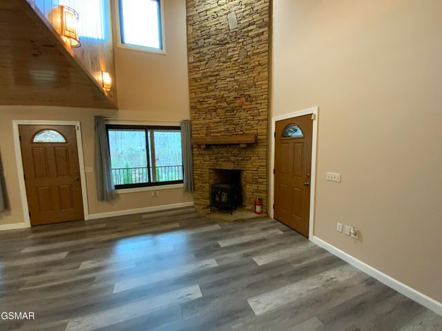 1170 Cole Lane, Gatlinburg, TN 37738