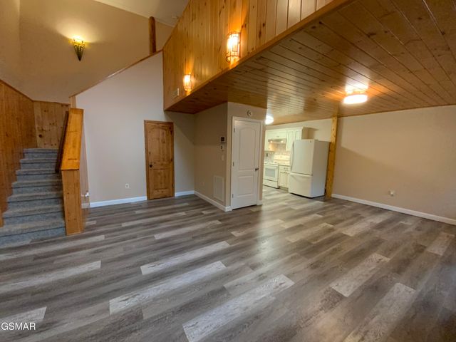 1170 Cole Lane, Gatlinburg, TN 37738