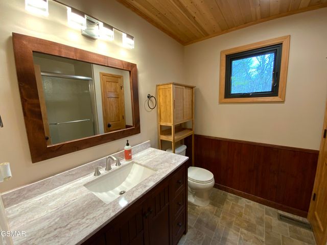 1170 Cole Lane, Gatlinburg, TN 37738