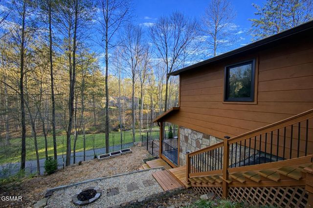 1170 Cole Lane, Gatlinburg, TN 37738