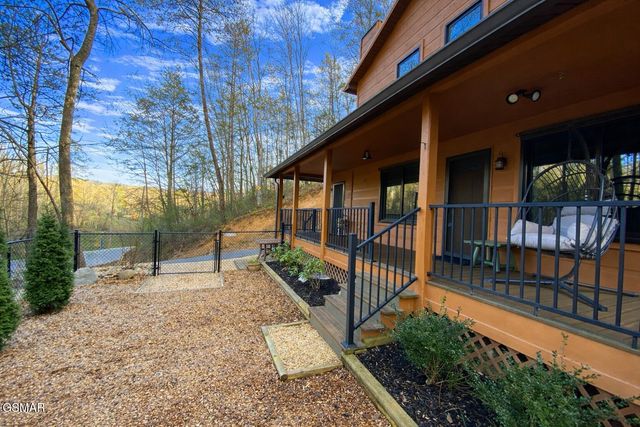 1170 Cole Lane, Gatlinburg, TN 37738