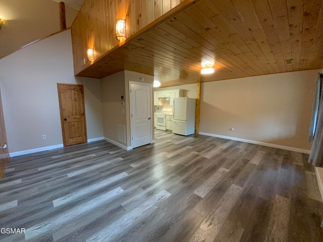 1170 Cole Lane, Gatlinburg, TN 37738