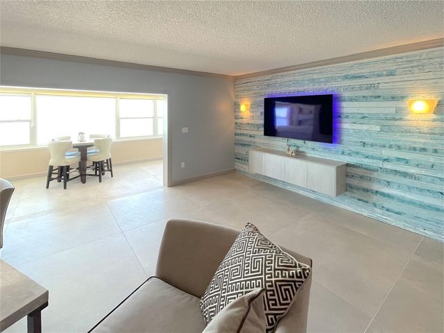 17400 GULF BOULEVARD B8, Redington Shores, FL 33708