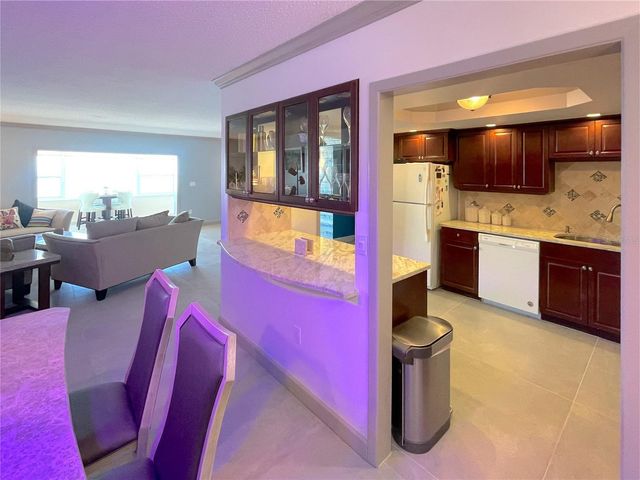 17400 GULF BOULEVARD B8, Redington Shores, FL 33708