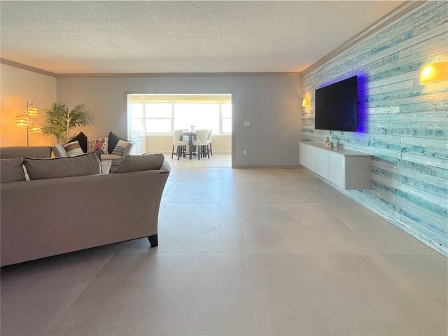 17400 GULF BOULEVARD B8, Redington Shores, FL 33708